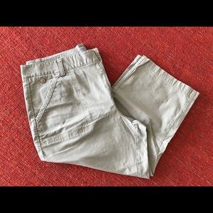 Dockers Light Green Capris